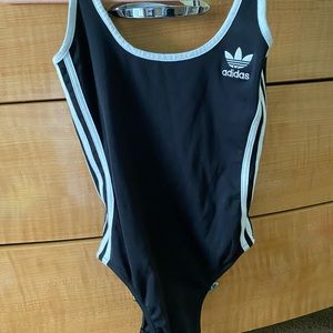 Brand new. Never worn but took the tag off.